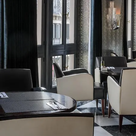 Hotel Larios 4*
